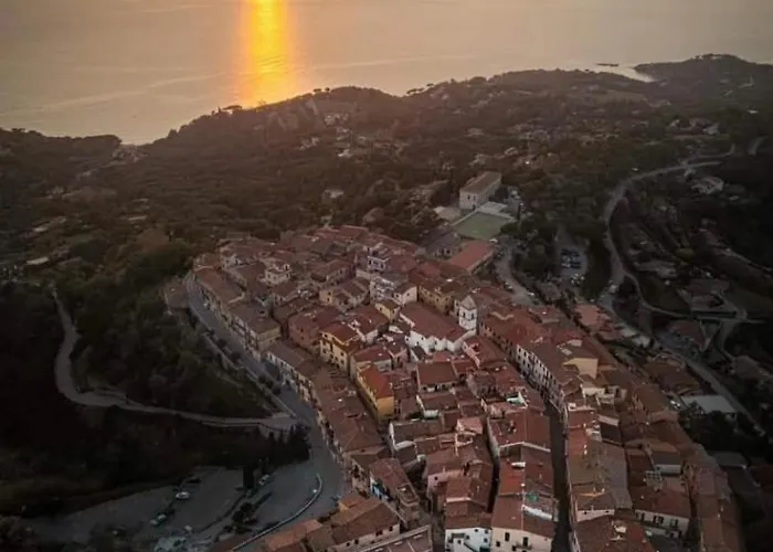 Casa Lupo 3, Two-story House In The Historic Center Lägenhet Capoliveri (Isola d'Elba)