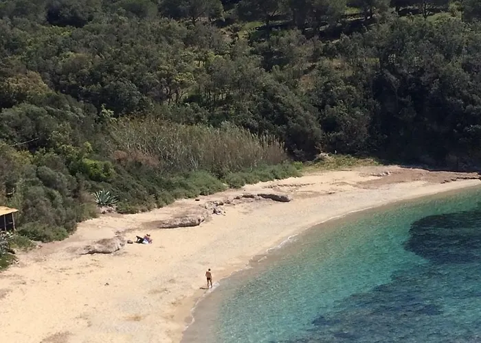 Casa Lupo 3, Two-story House In The Historic Center Capoliveri